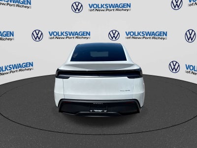 2026 Tesla Model Y AWD