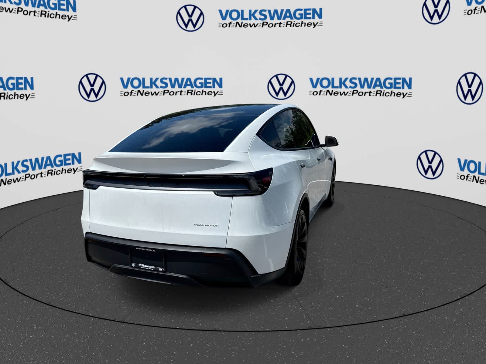 2026 Tesla Model Y AWD