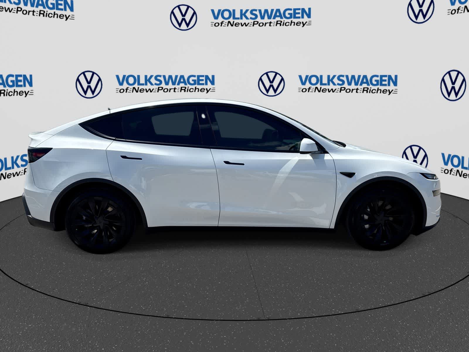 2026 Tesla Model Y AWD