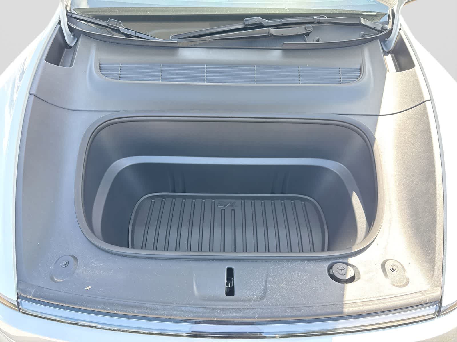 2026 Tesla Model Y AWD