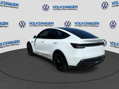 2026 Tesla Model Y AWD