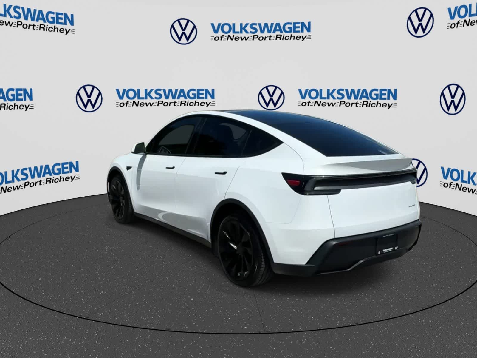 2026 Tesla Model Y AWD