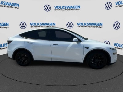 2026 Tesla Model Y AWD