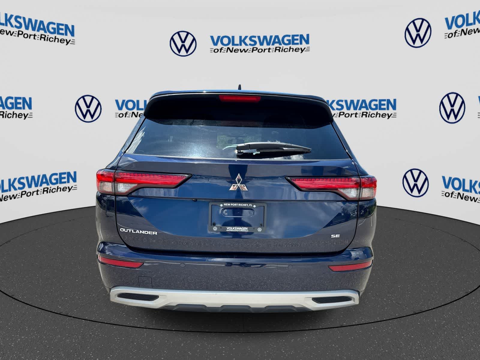 2024 Mitsubishi Outlander SE