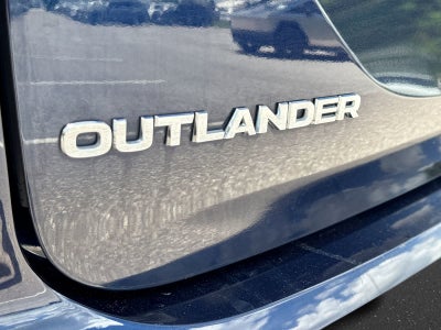 2024 Mitsubishi Outlander SE
