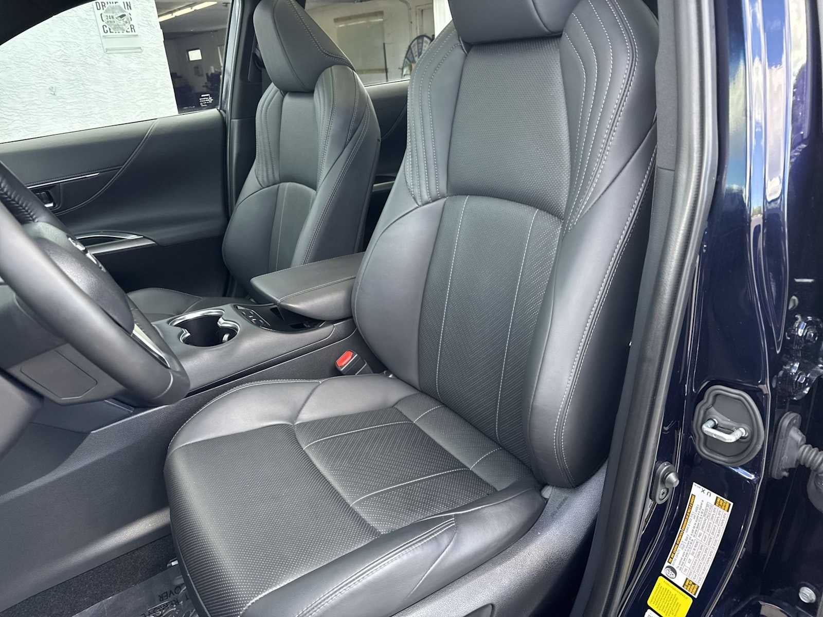 2024 Toyota Venza LE