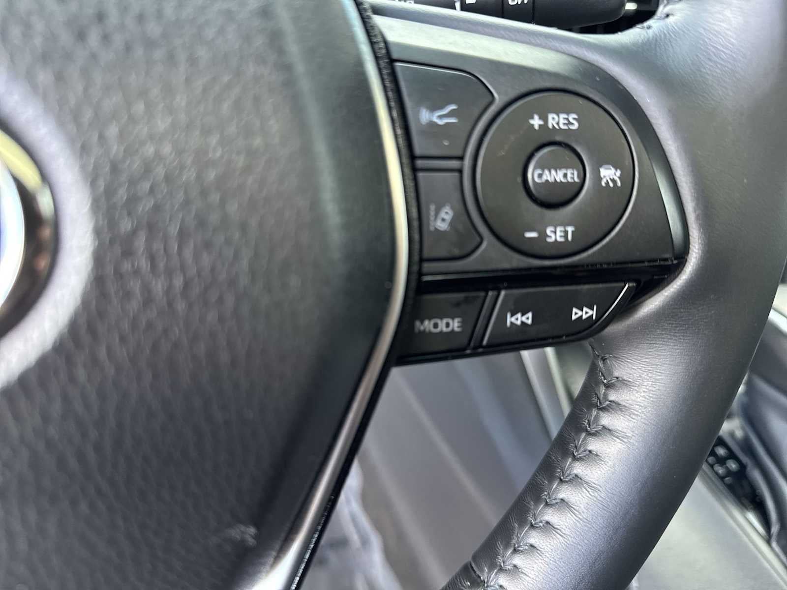 2024 Toyota Venza LE