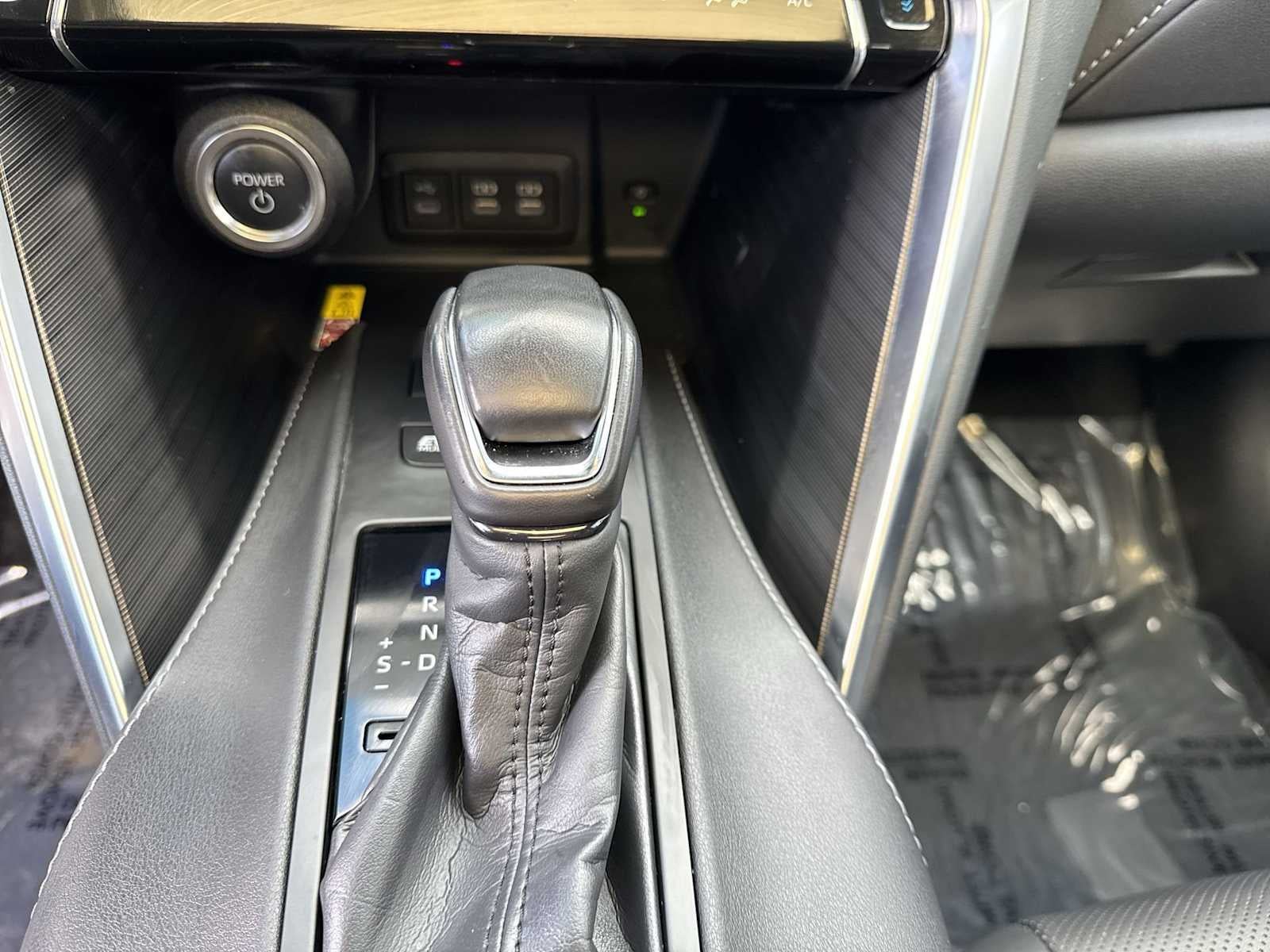 2024 Toyota Venza LE