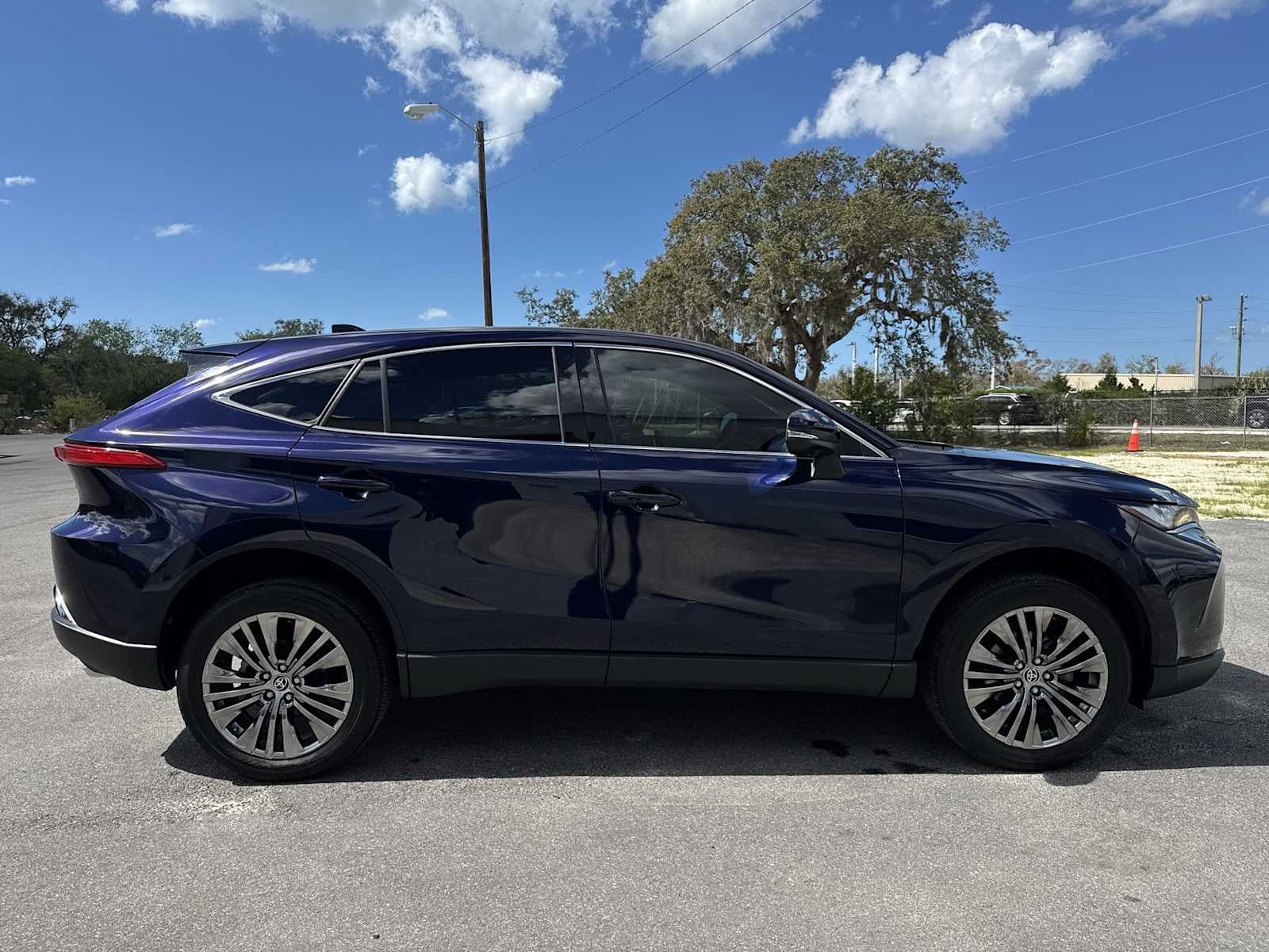 2024 Toyota Venza LE