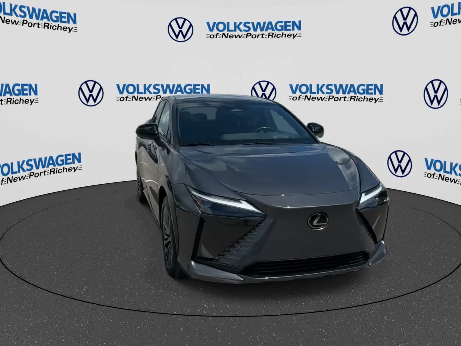 2023 Lexus RZ 450e Luxury