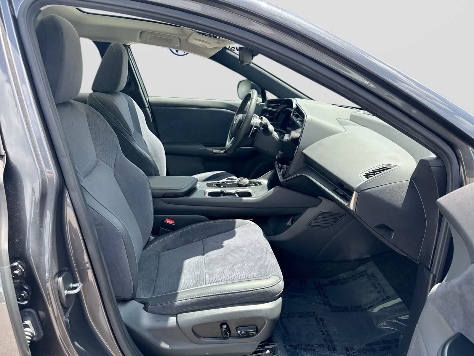 2023 Lexus RZ 450e Luxury