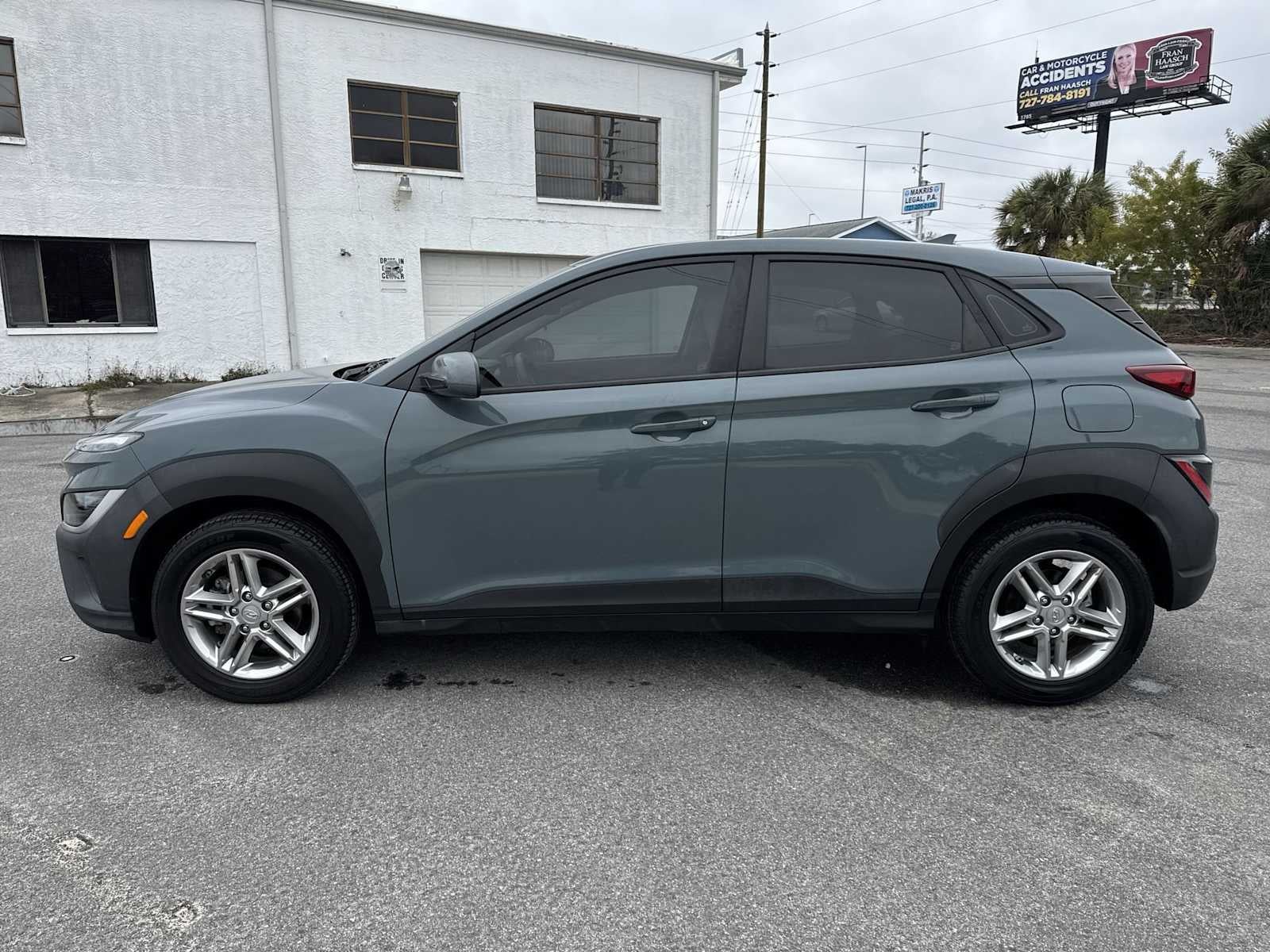 2022 Hyundai Kona SE