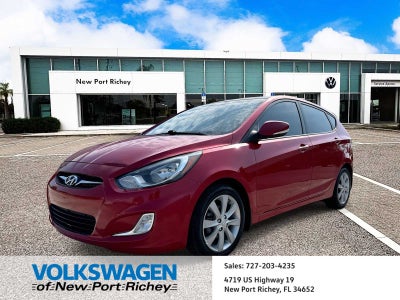 2013 Hyundai Accent 5-Door SE