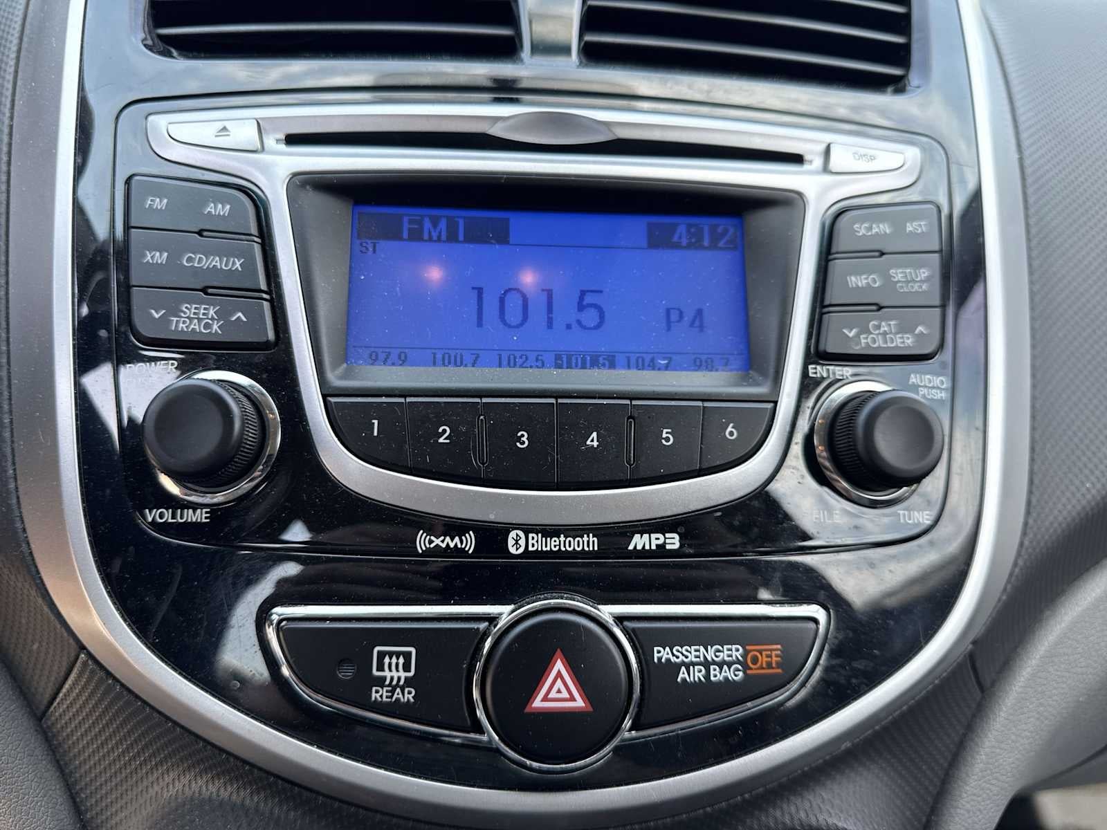 2013 Hyundai Accent 5-Door SE