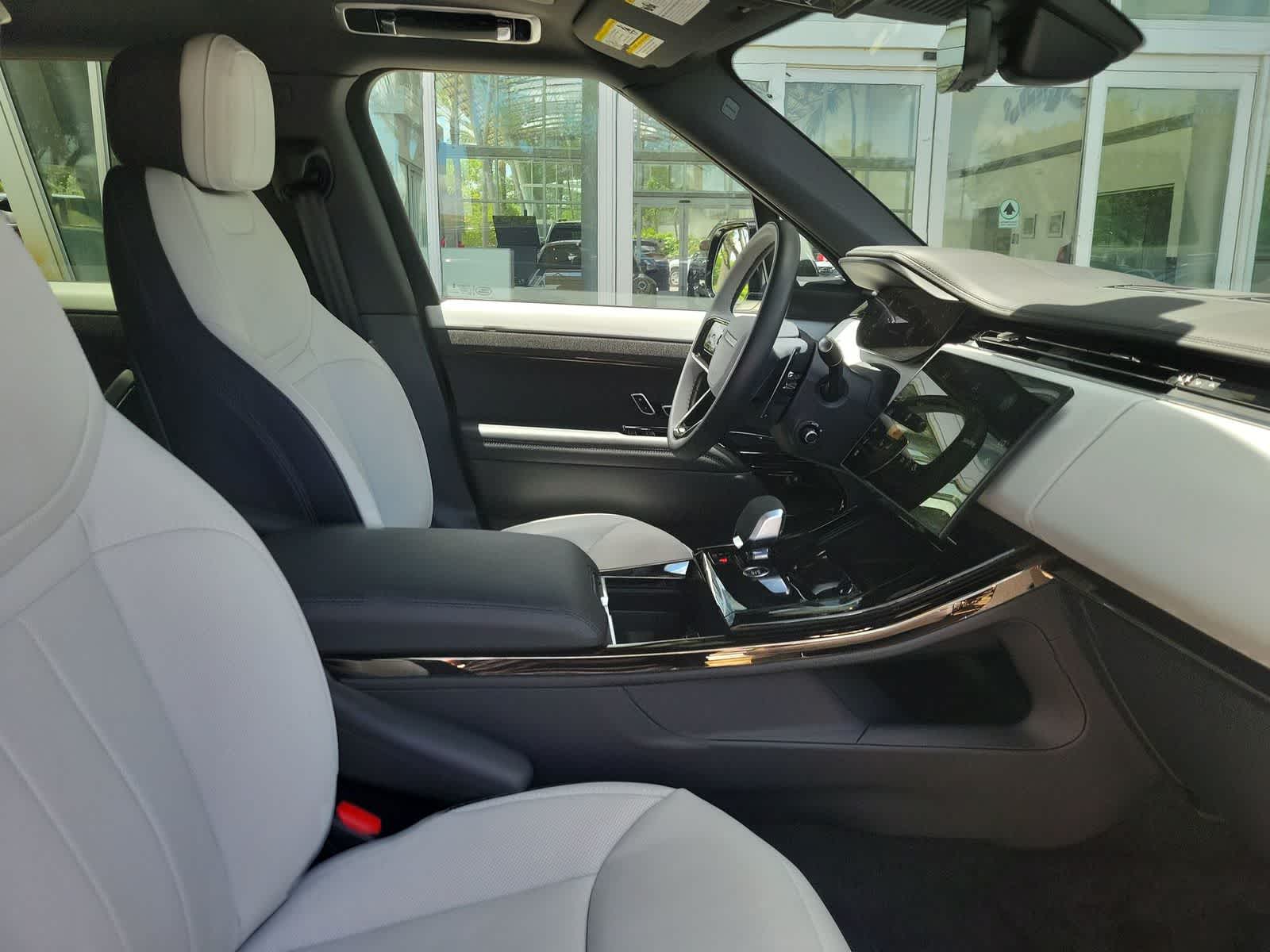 2025 Land Rover Range Rover Sport Dynamic SE