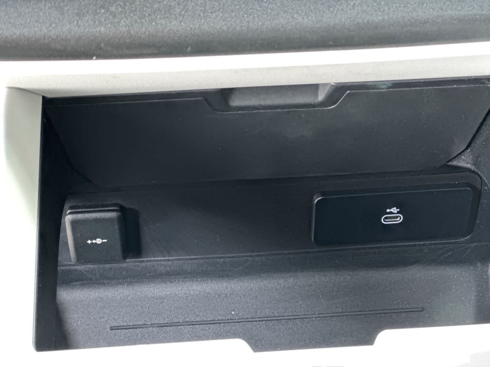 2025 Land Rover Defender S