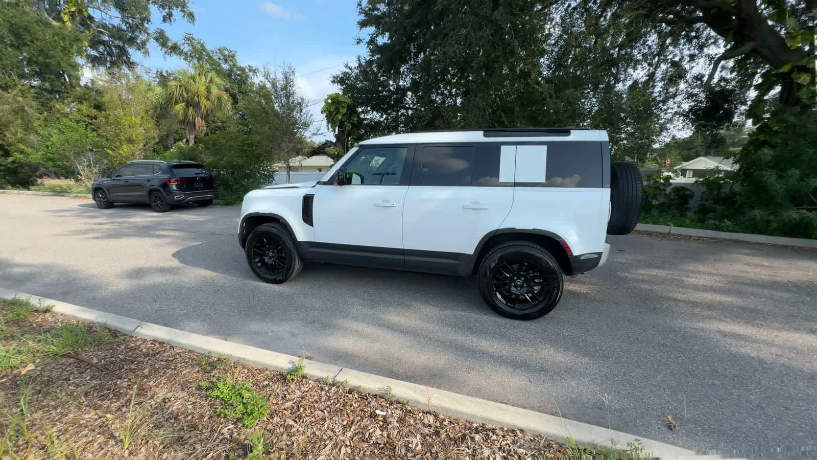 2025 Land Rover Defender S