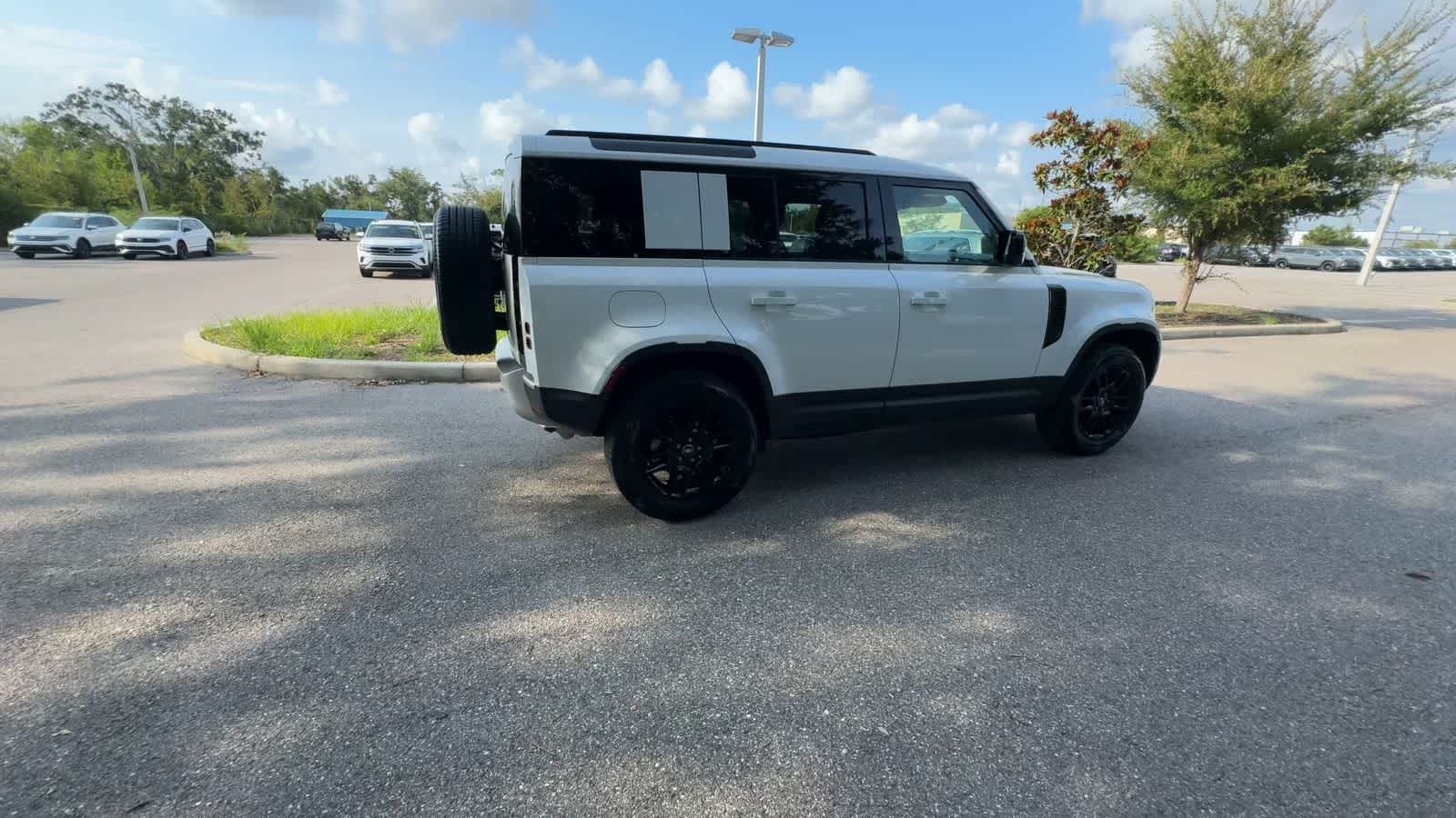 2025 Land Rover Defender S