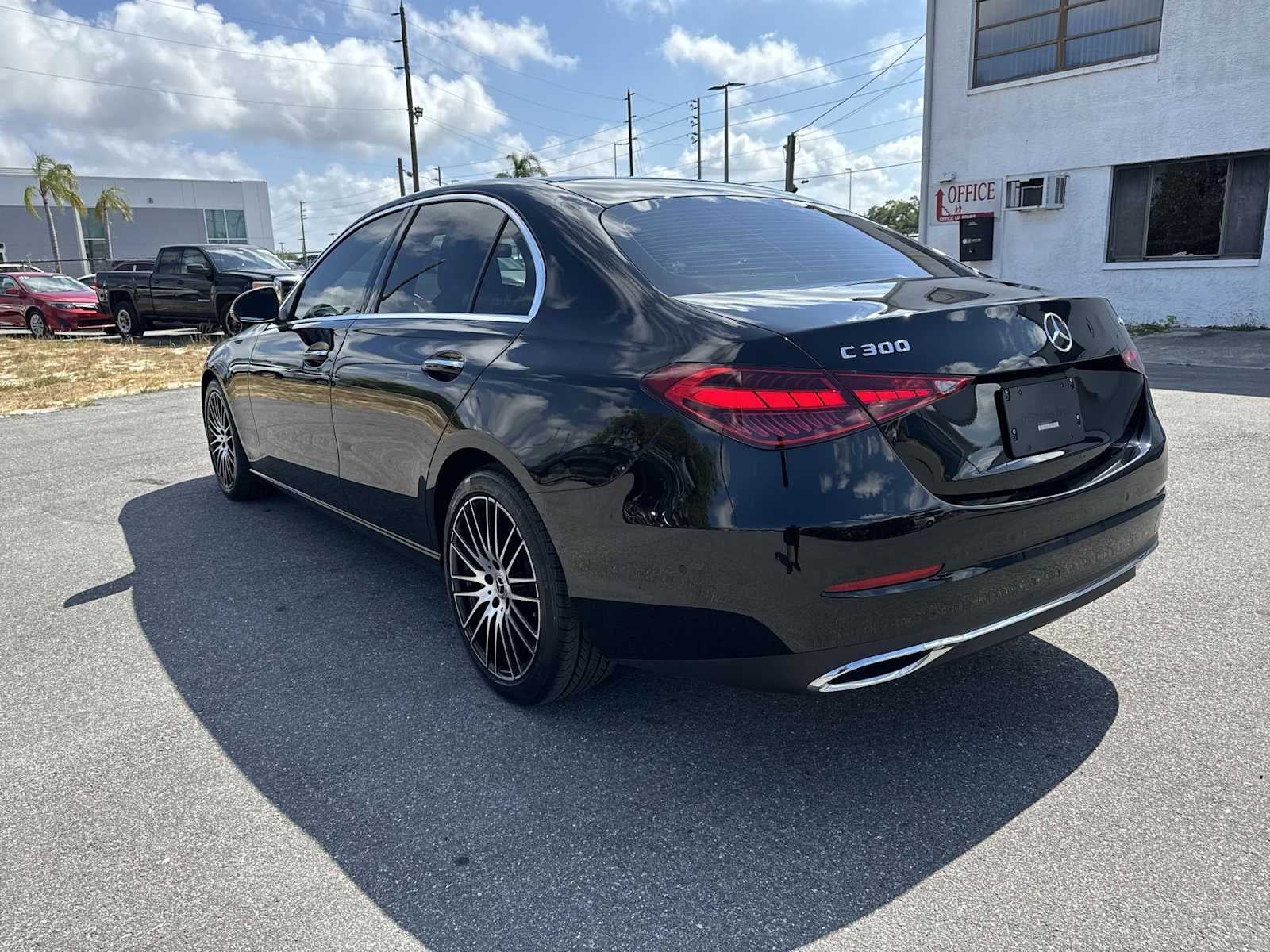 2025 Mercedes-Benz C 300 C 300