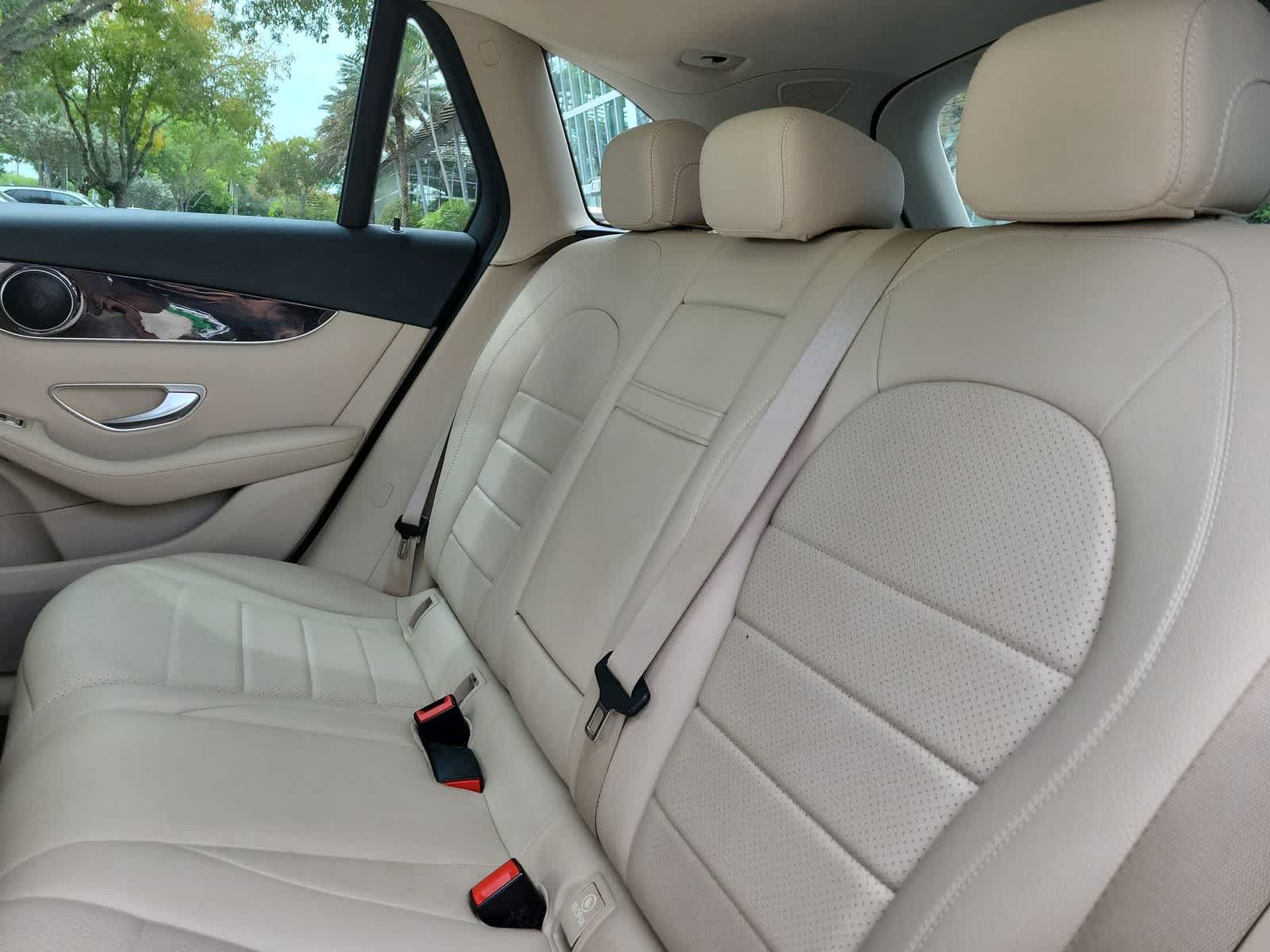 2021 Mercedes-Benz GLC 300 GLC 300