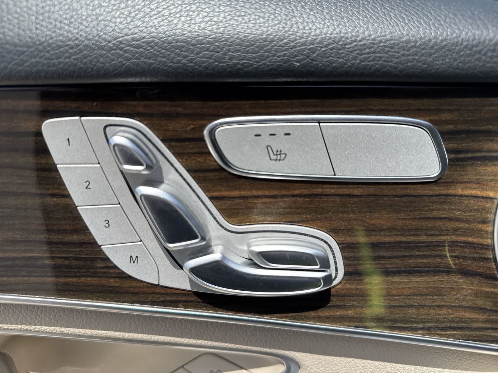 2021 Mercedes-Benz GLC 300 GLC 300