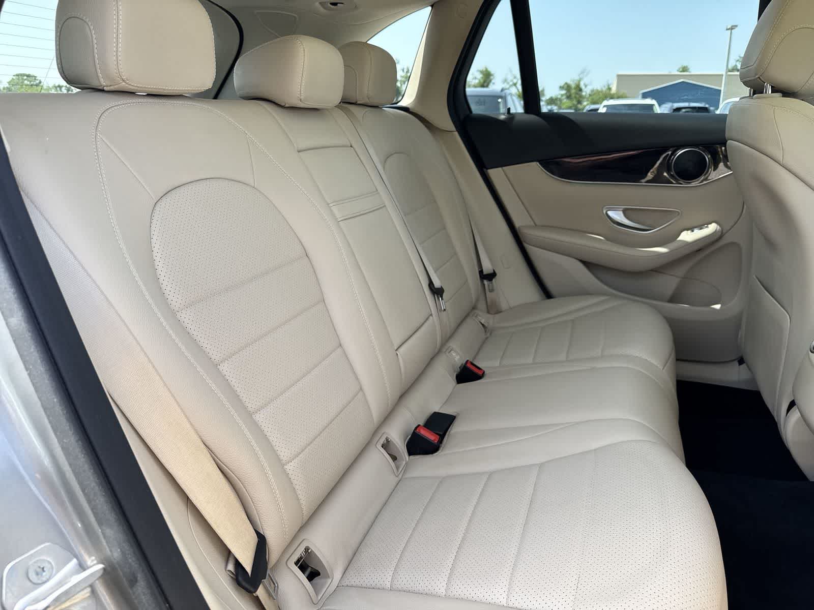2021 Mercedes-Benz GLC 300 GLC 300