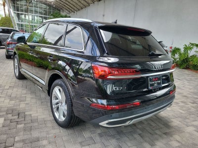 2023 Audi Q7 Premium
