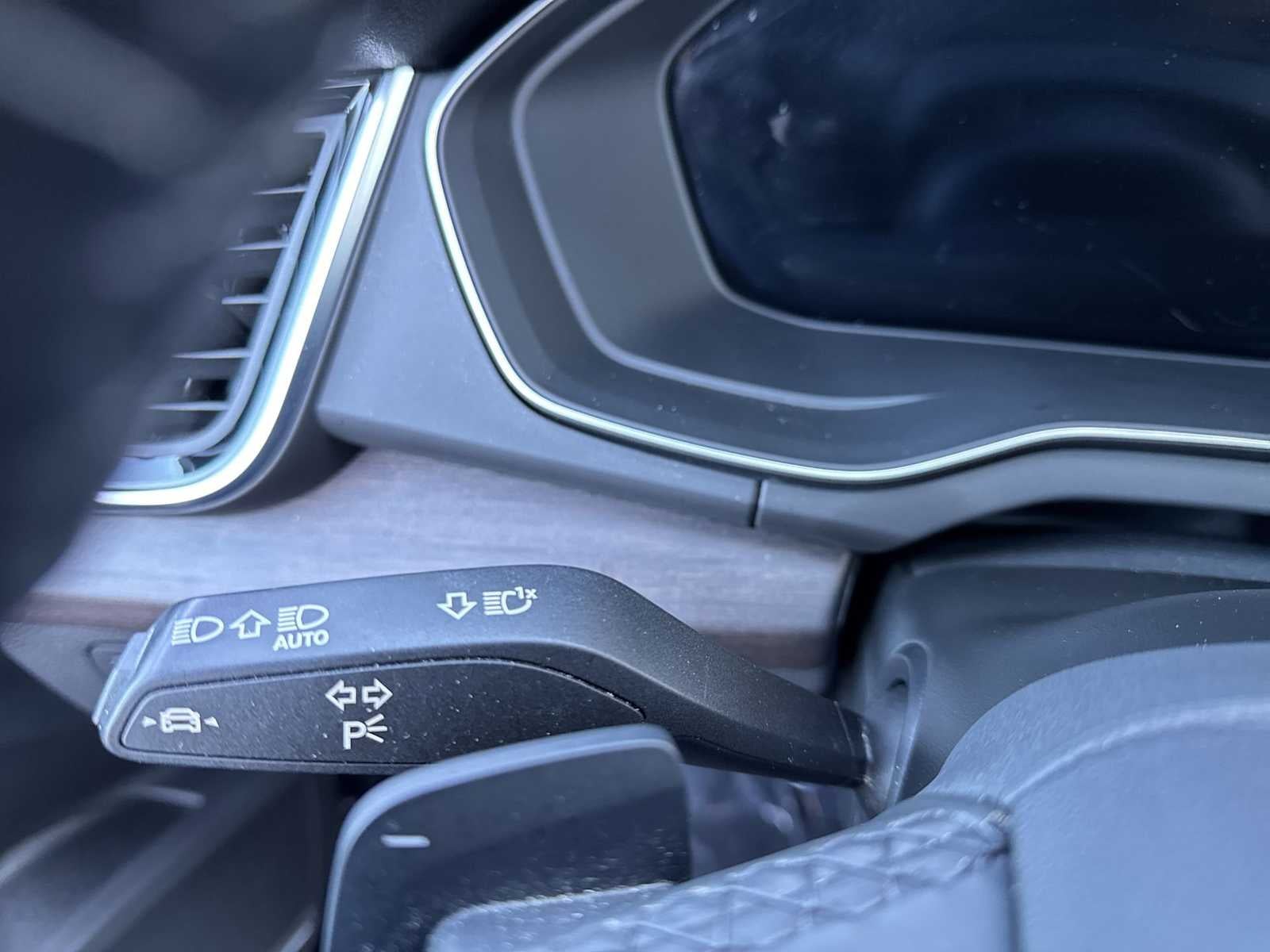 2023 Audi Q5 Premium Plus