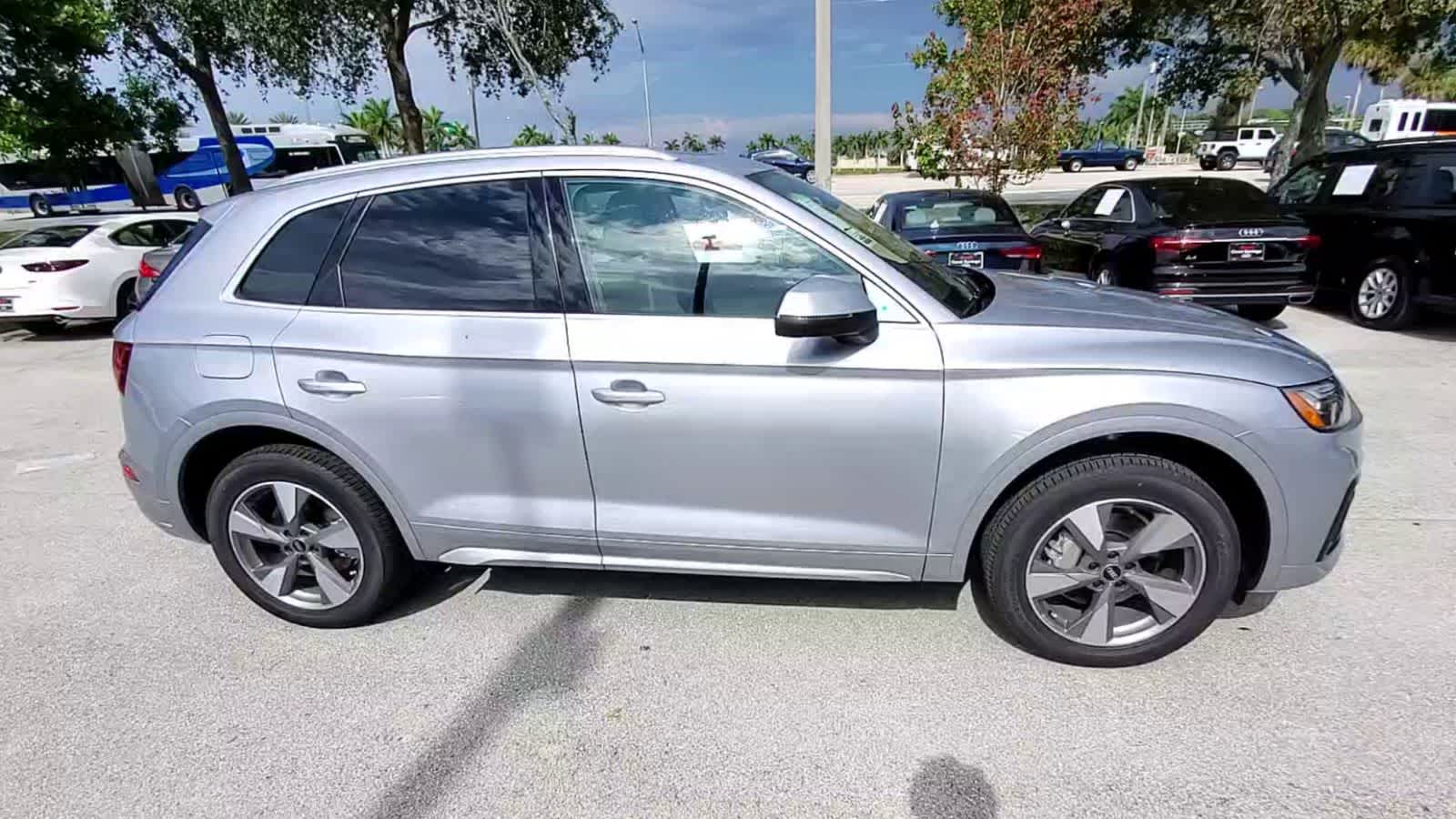 2023 Audi Q5 Premium Plus