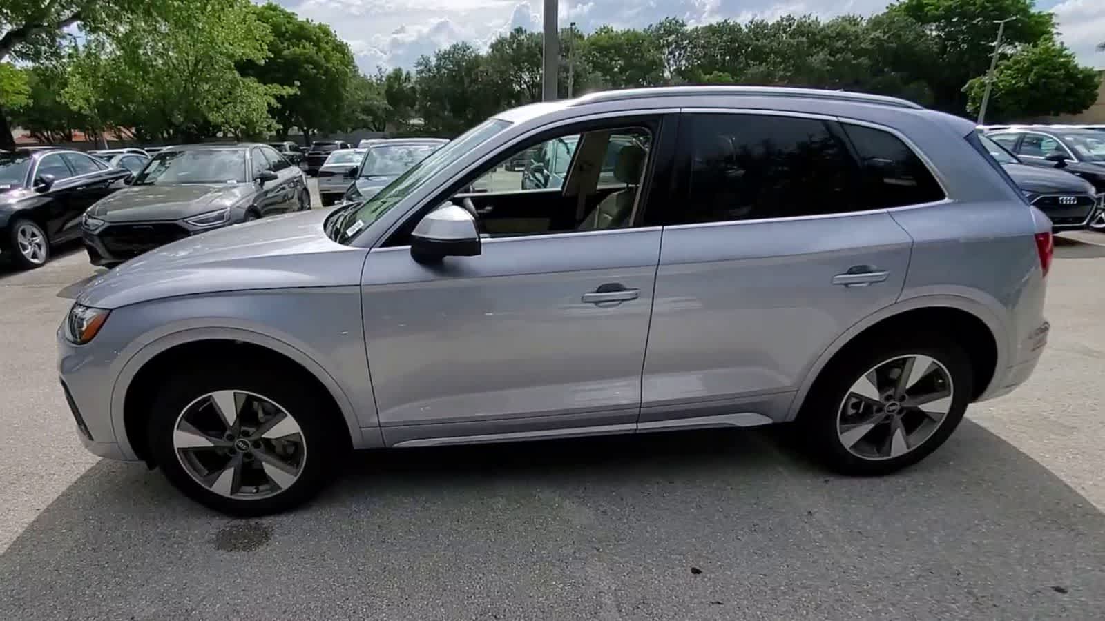 2023 Audi Q5 Premium Plus