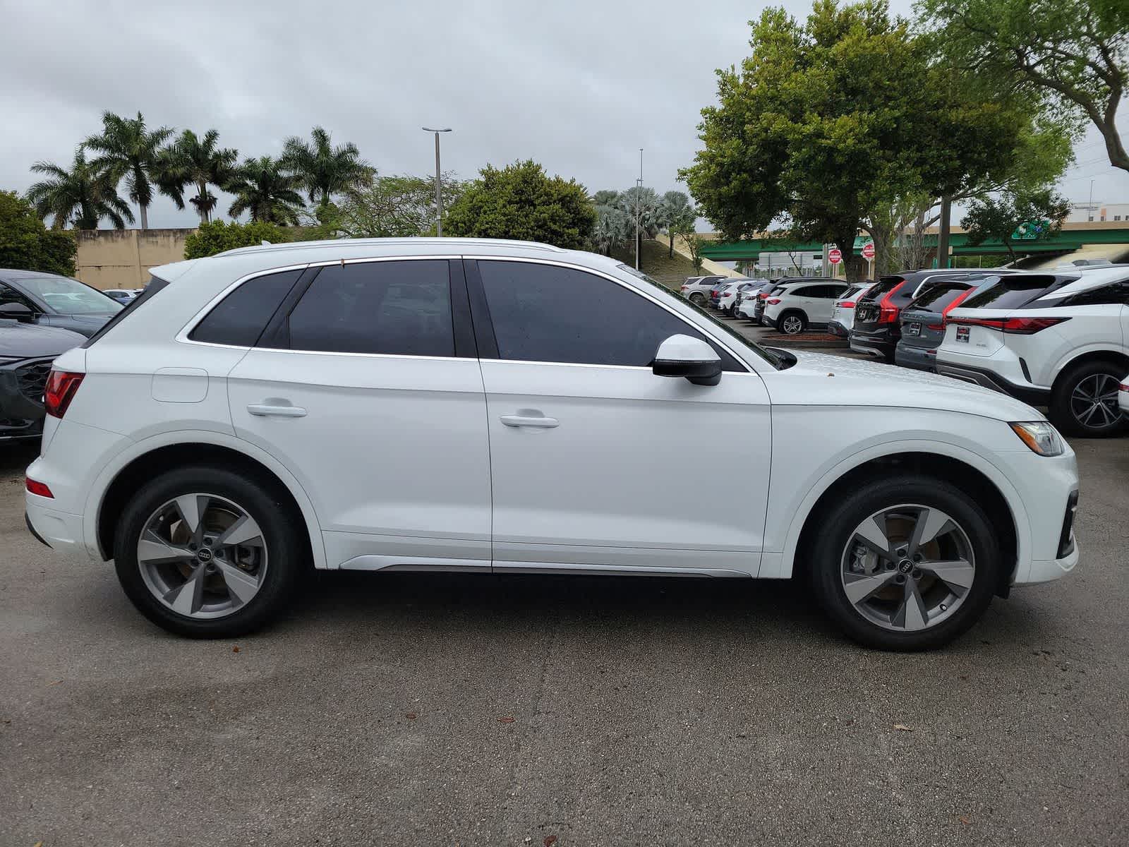 2022 Audi Q5 Premium Plus