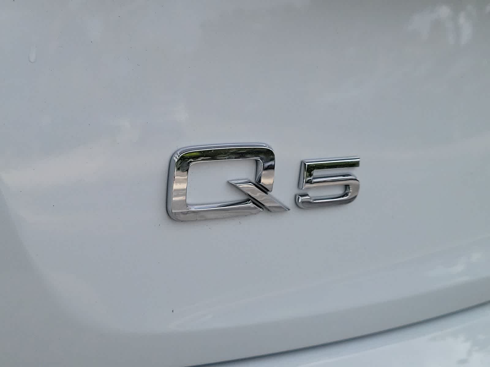 2023 Audi Q5 S line Premium