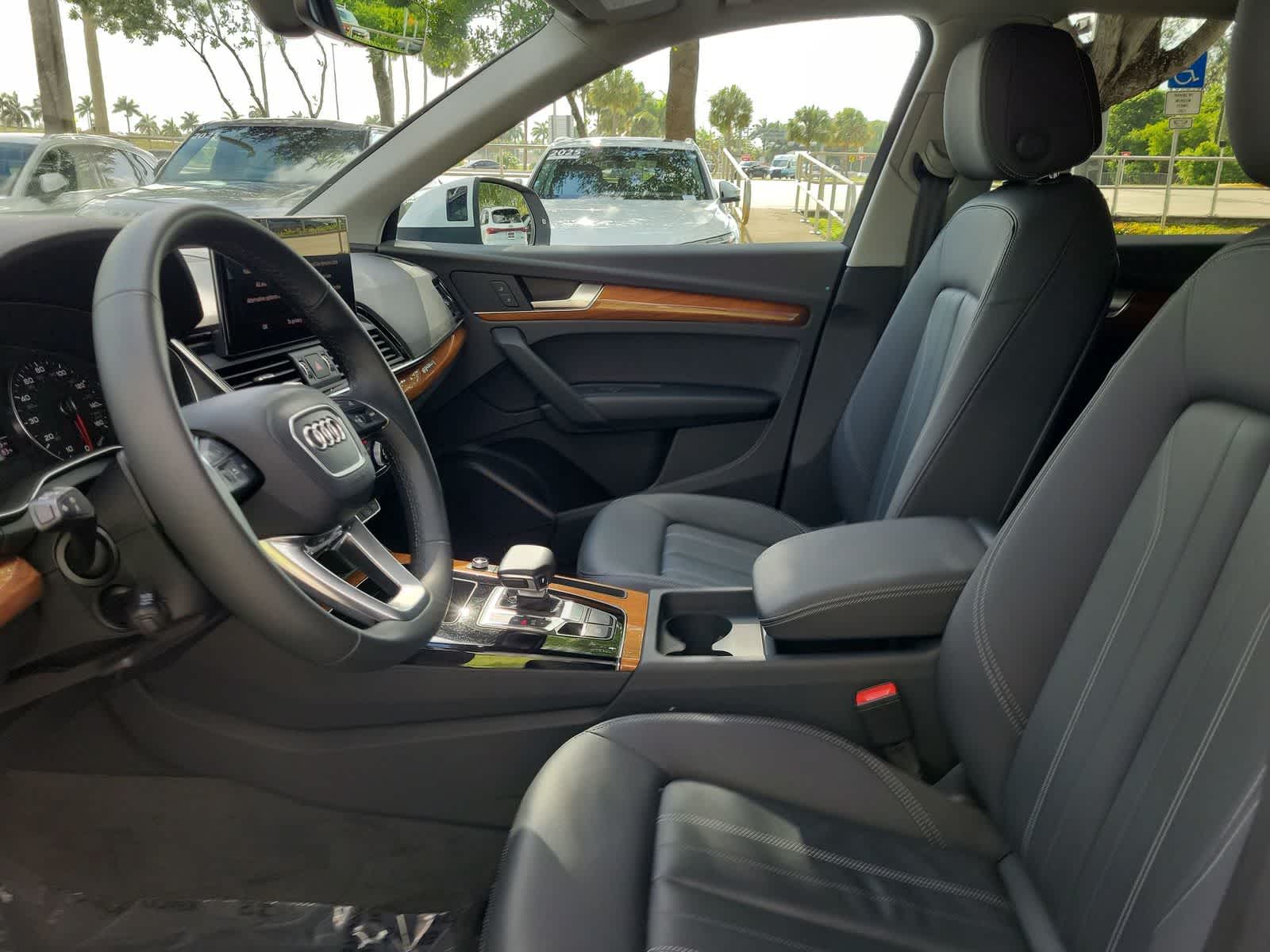 2023 Audi Q5 S line Premium