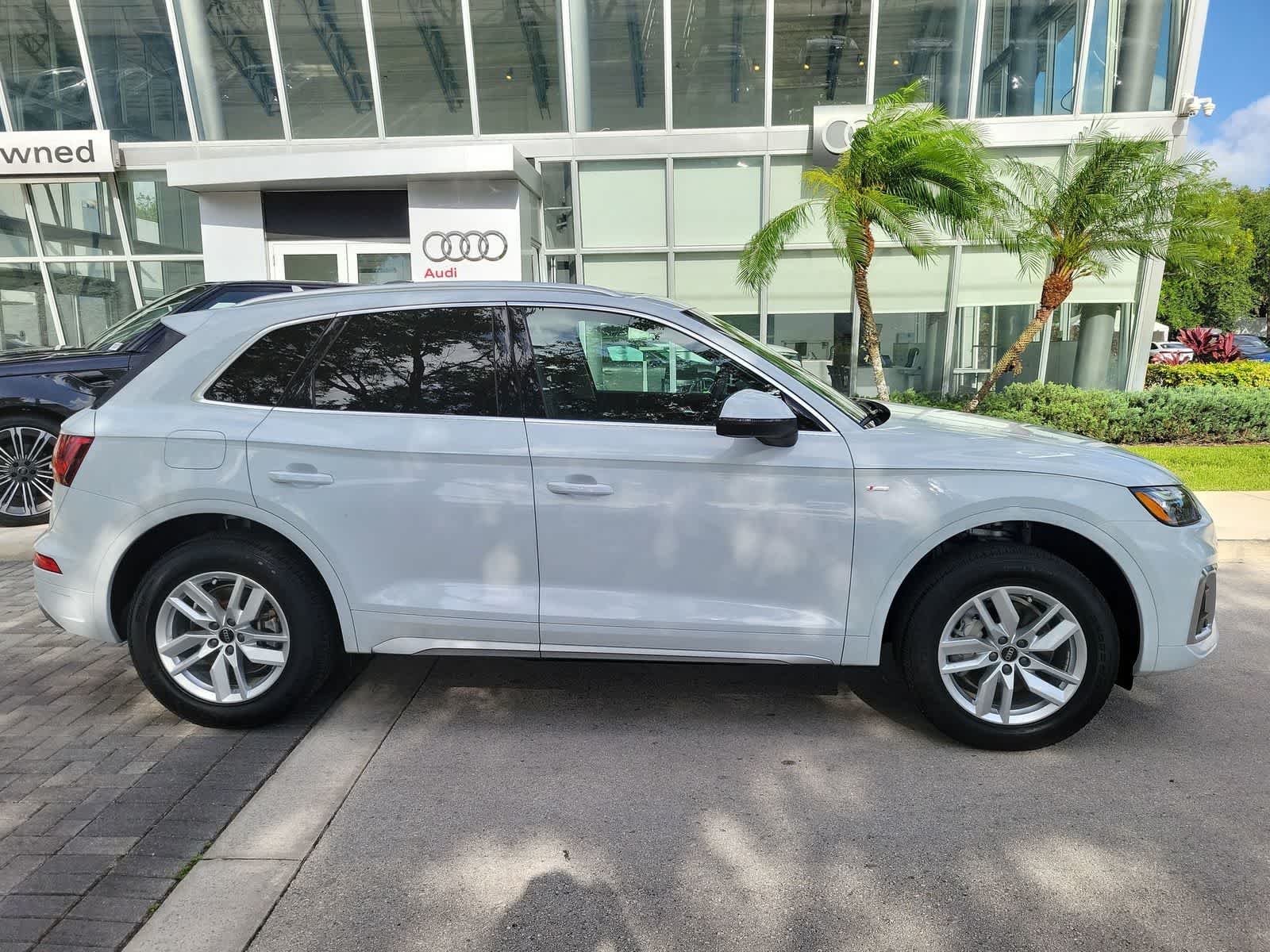 2023 Audi Q5 S line Premium