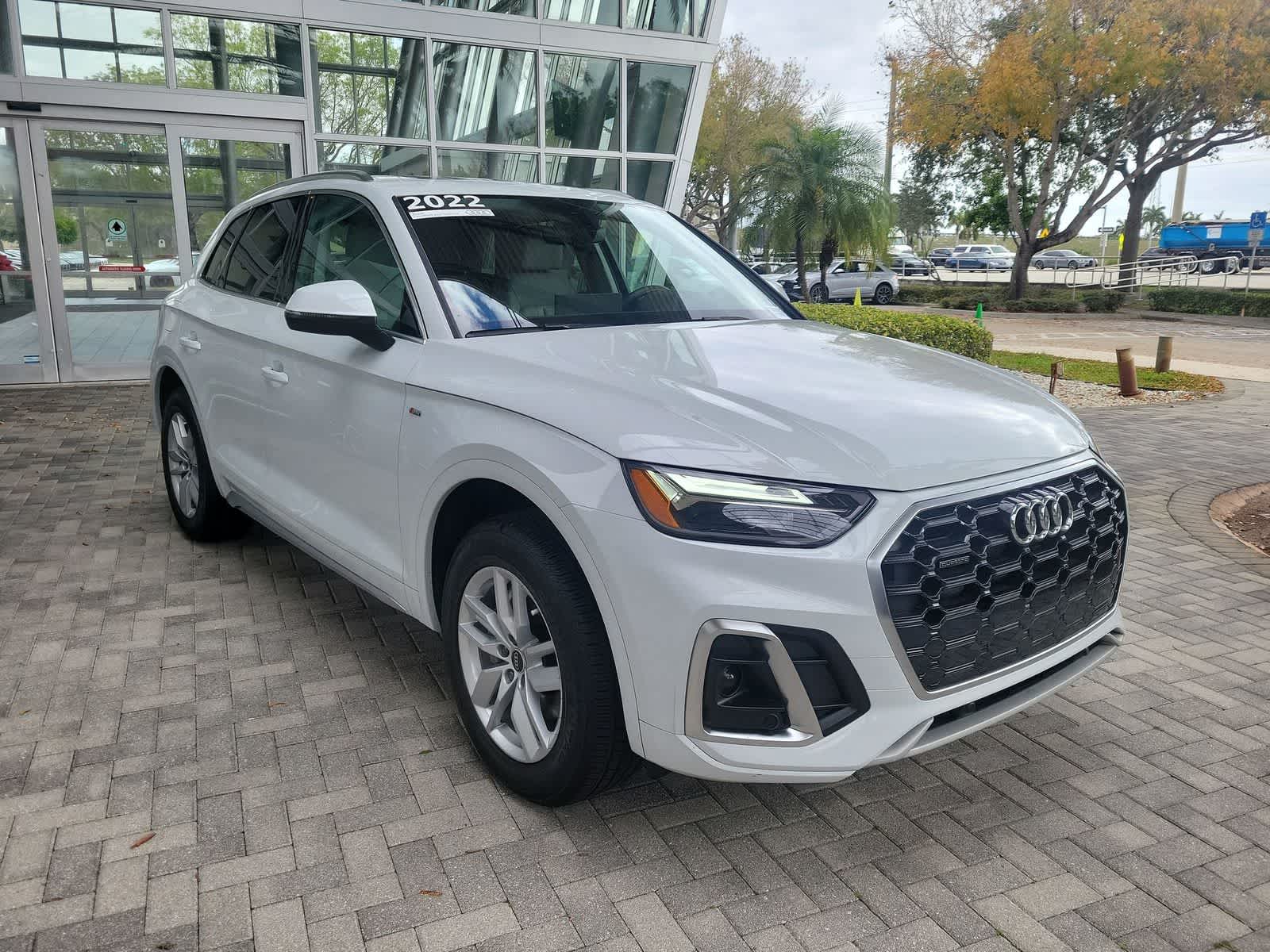 2022 Audi Q5 S line Premium