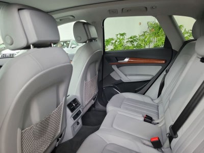 2022 Audi Q5 S line Premium