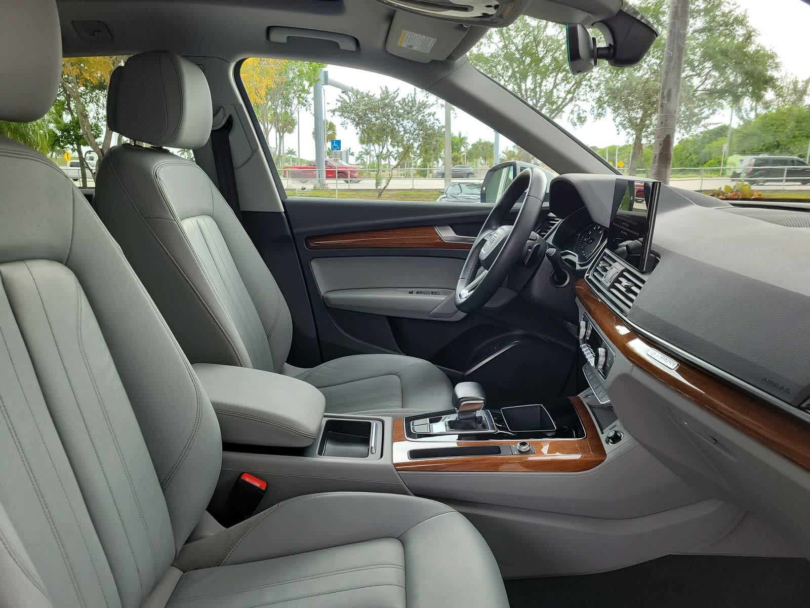 2022 Audi Q5 S line Premium