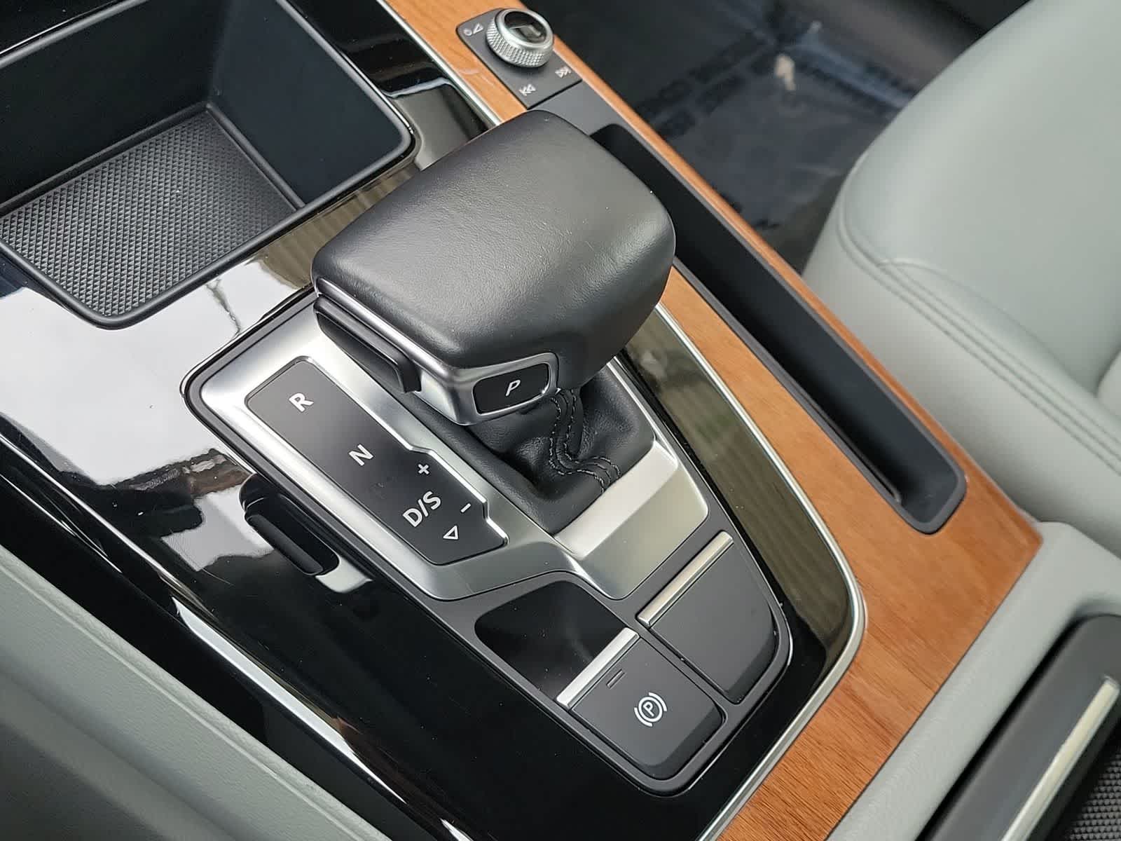2022 Audi Q5 S line Premium