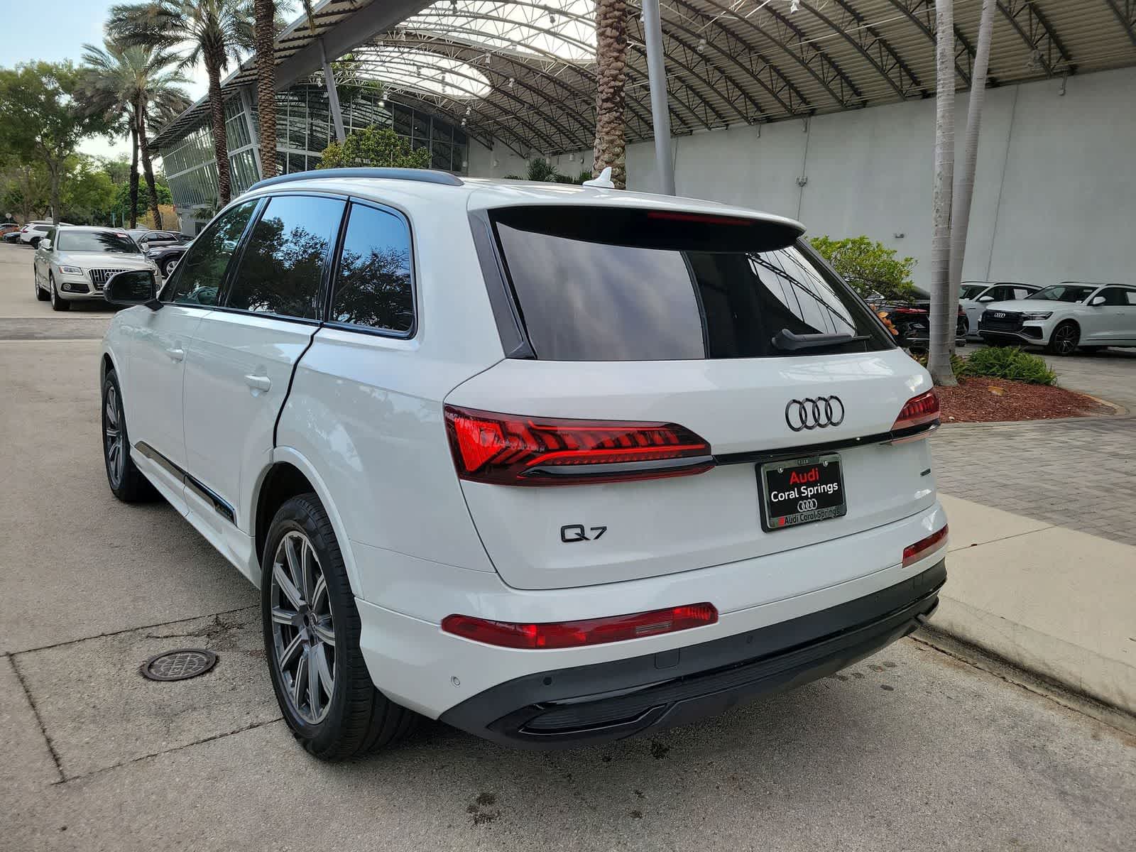 2023 Audi Q7 Premium Plus