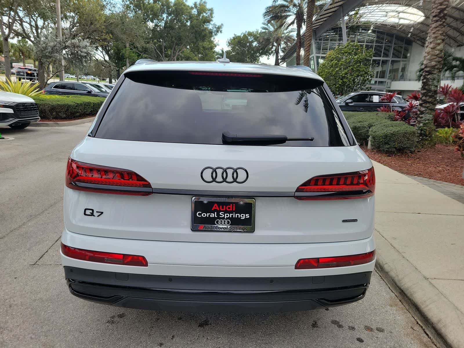 2023 Audi Q7 Premium Plus