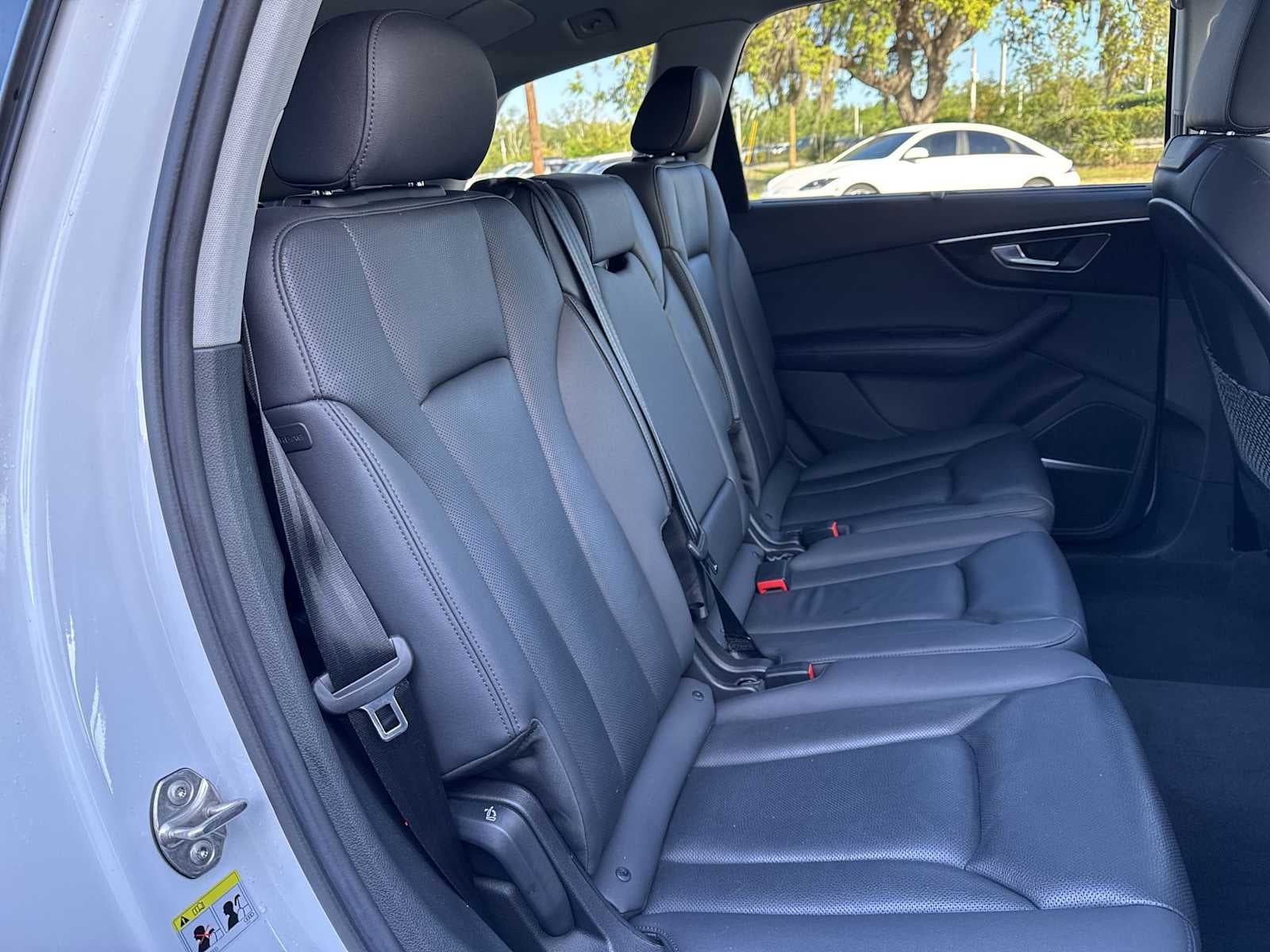 2023 Audi Q7 Premium Plus