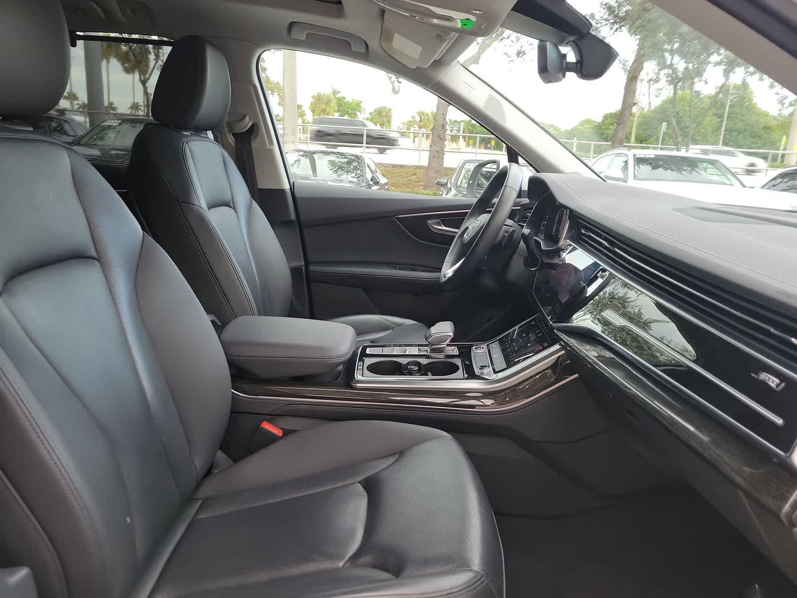 2023 Audi Q7 Premium Plus