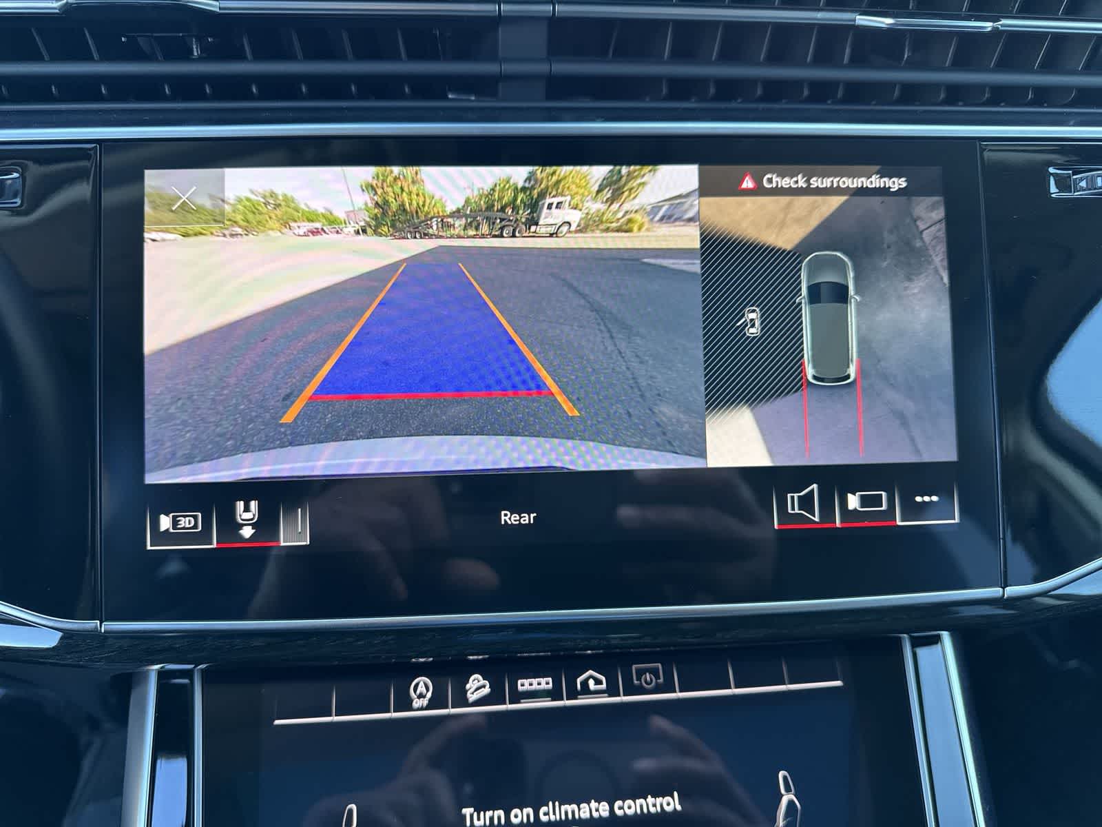 2023 Audi Q7 Premium Plus