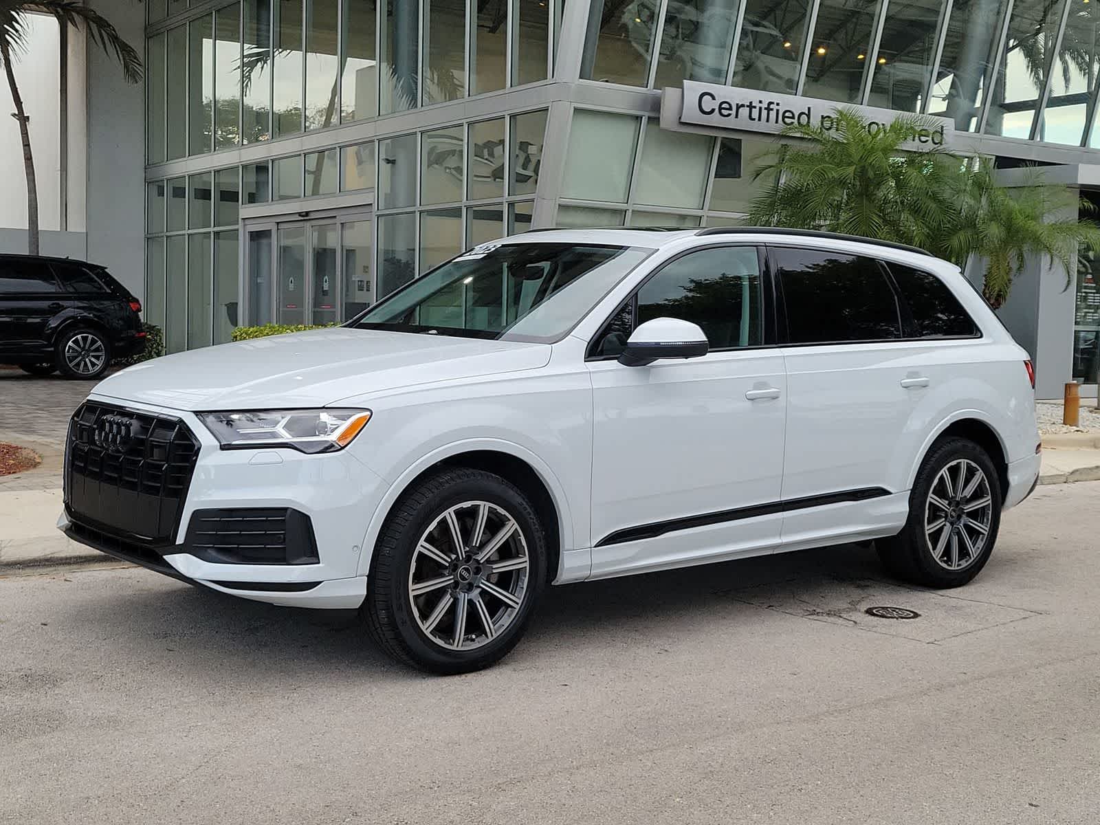 2023 Audi Q7 Premium Plus