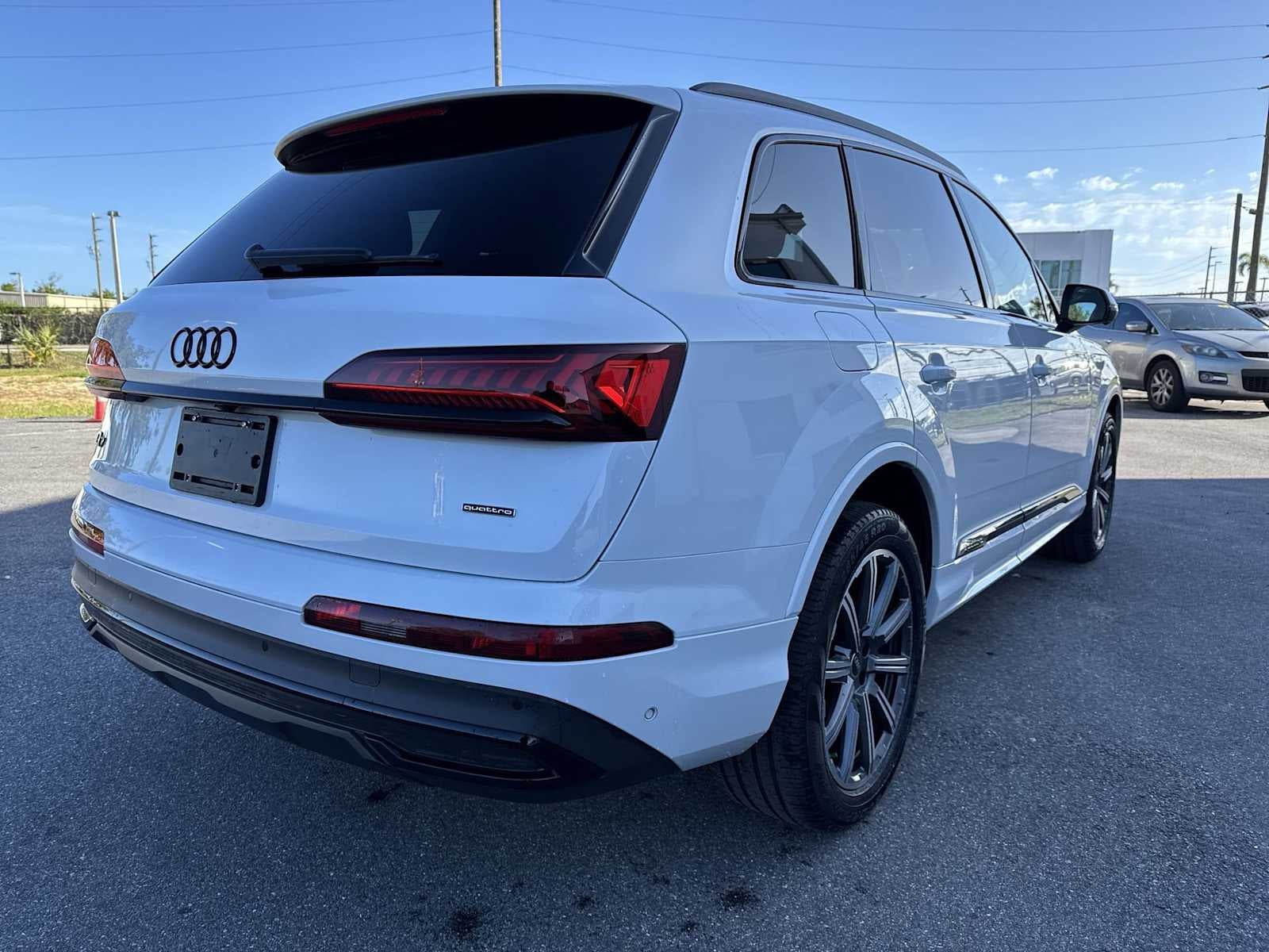 2023 Audi Q7 Premium Plus
