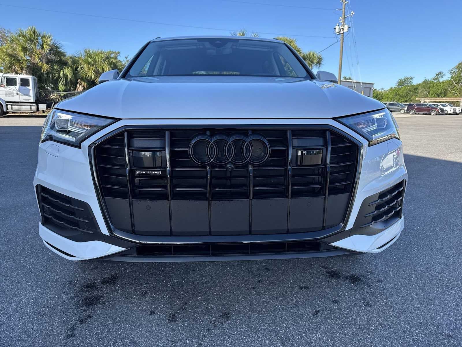 2023 Audi Q7 Premium Plus