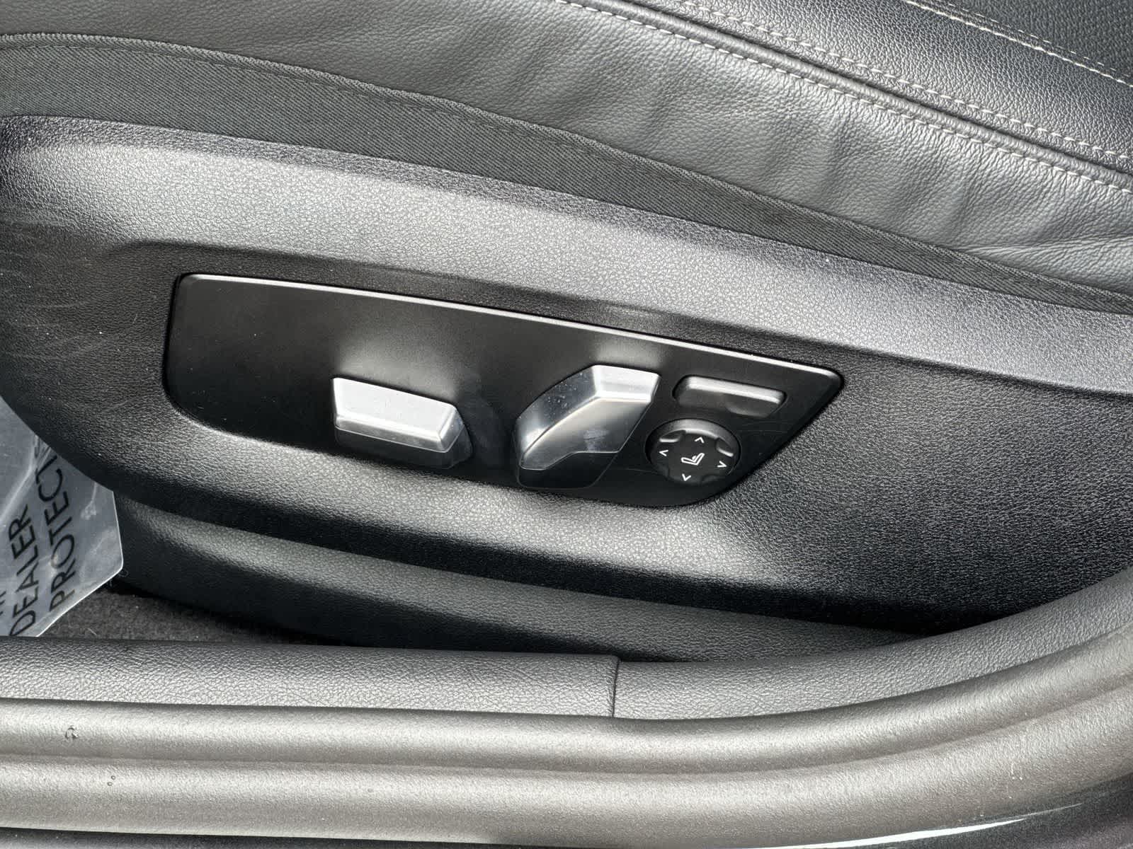 2023 BMW 540i 540i