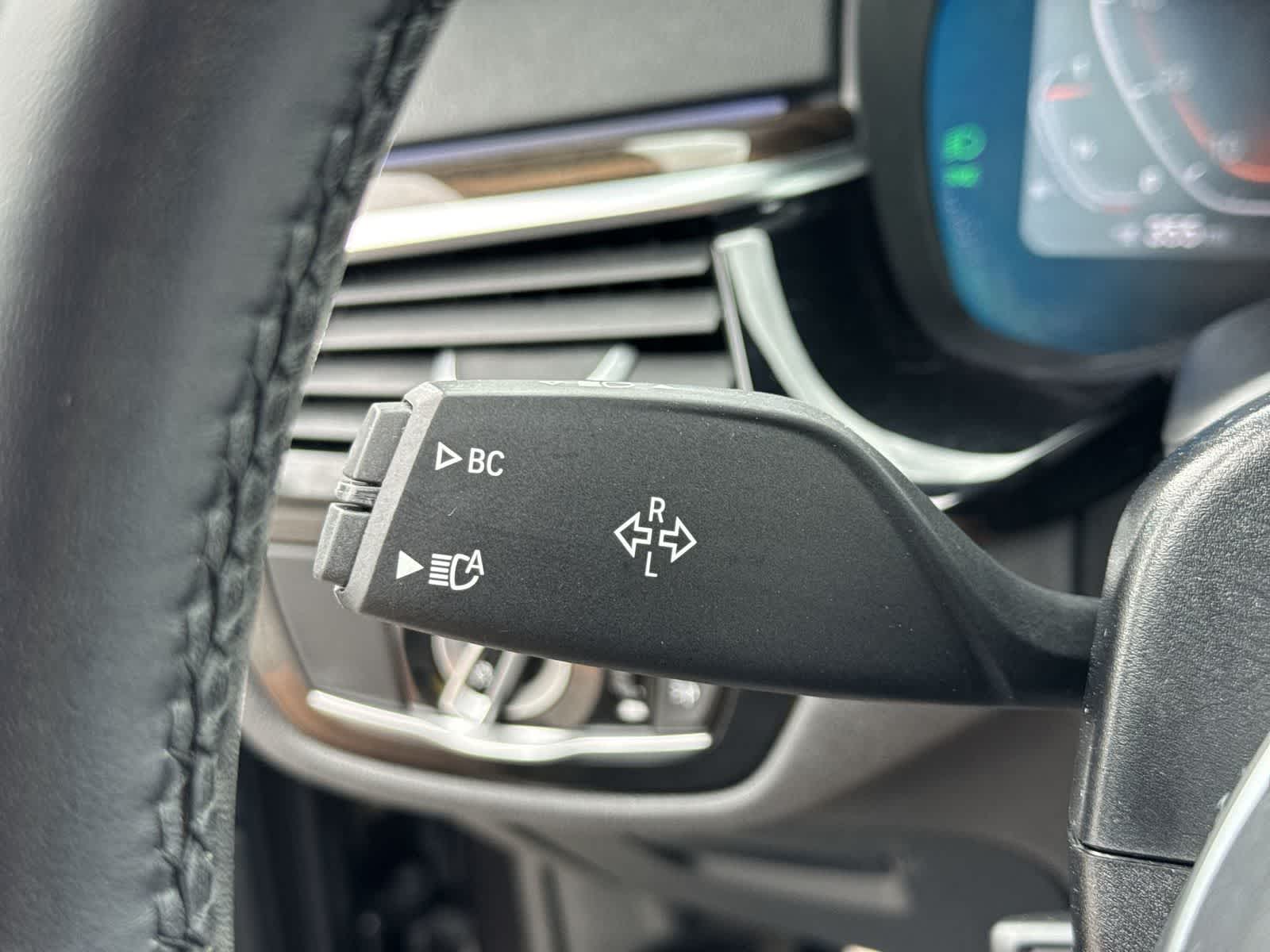 2023 BMW 540i 540i