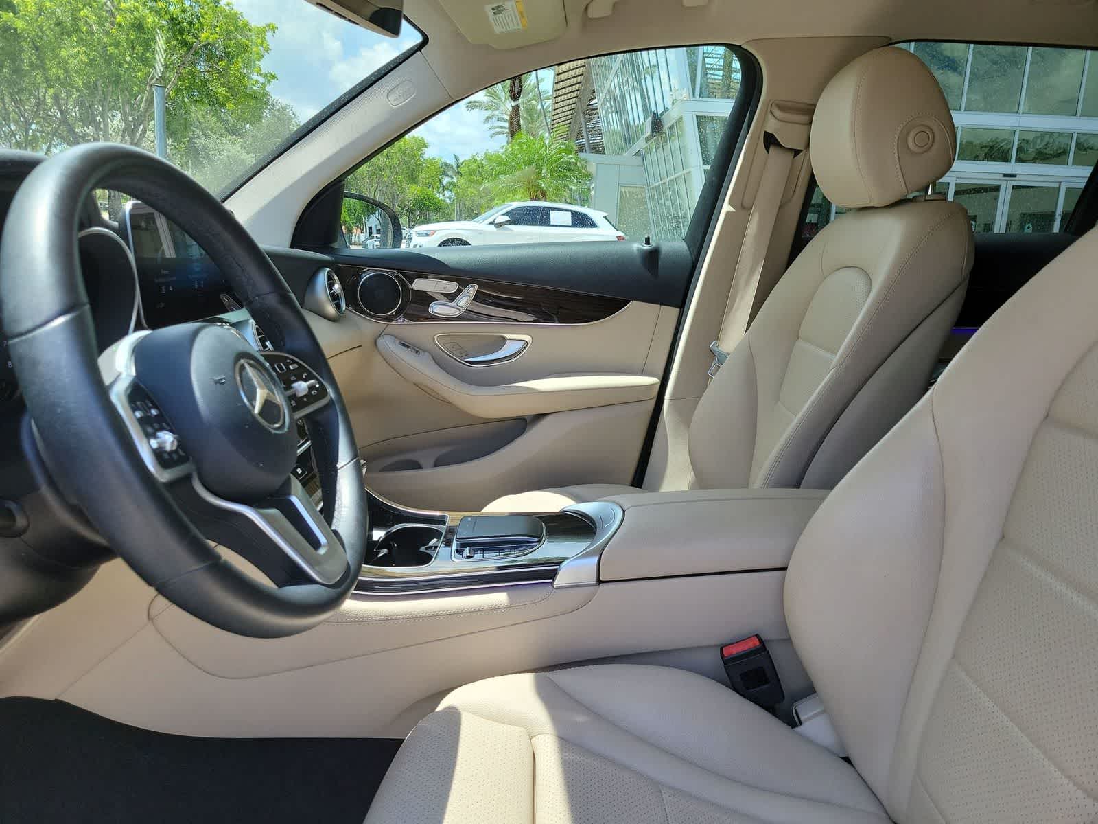 2020 Mercedes-Benz GLC 300 GLC 300