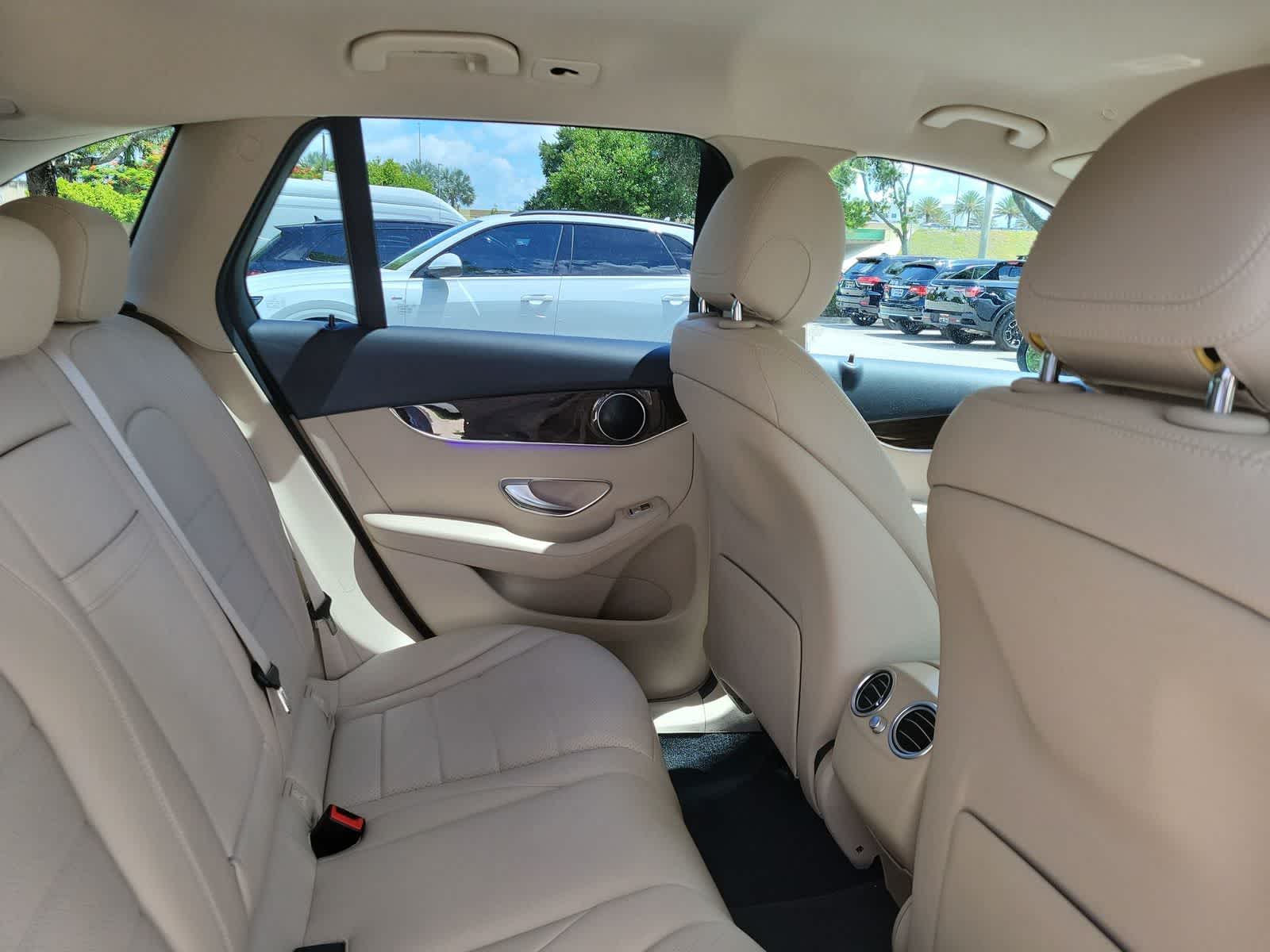 2020 Mercedes-Benz GLC 300 GLC 300